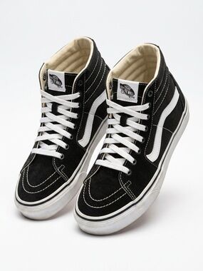 Vans Sk8-Hi Sneaker Black & White  - size 5.5 (women) or size 3.5 (men)
